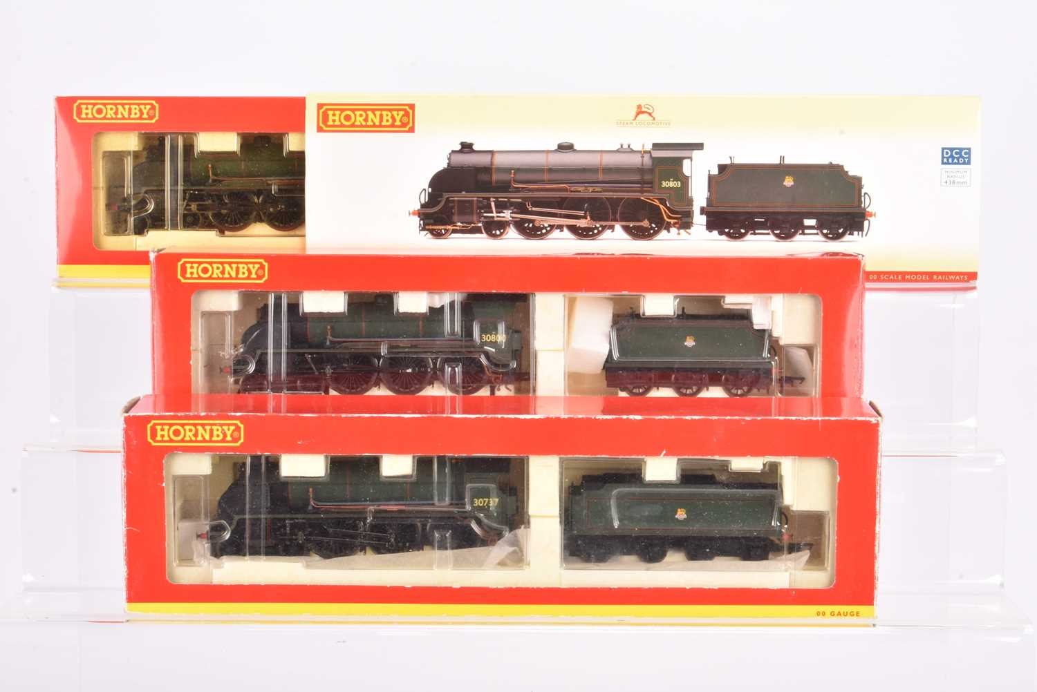 Lot 215 - Hornby China BR SR green King Arthur class  00 Gauge Steam Locomotives and tenders