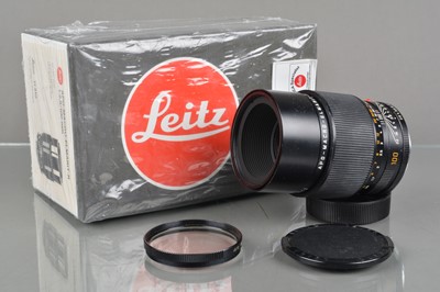 Lot 678 - A Leitz APO-Macro Elmarit-R 100mm f/2.8 E60 Lens