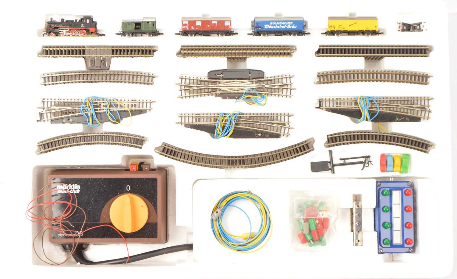 Lot 2 - Marklin Mini Club Z Gauge Steam Freight Starter Set