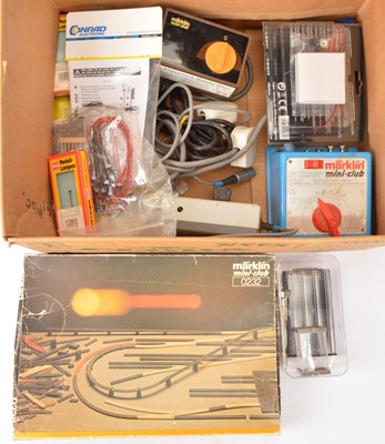 Lot 6 - Marklin Mini Club Z Gauge Electrical Accessories and Track Layout Planning Set (Qty)