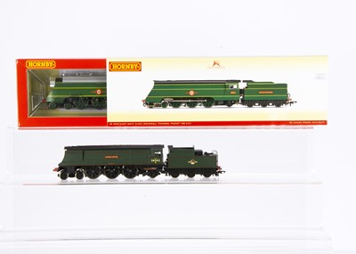 Lot 226 - Hornby 00 Gauge SR and BR green  Merchant Navy and West Country Class Locomotives and Tenders