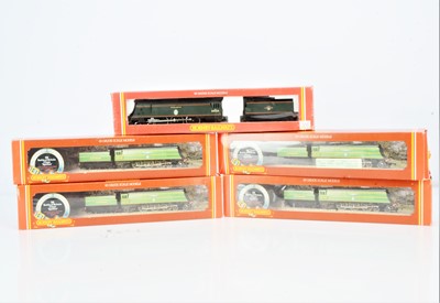 Lot 102 - Hornby Margate OO Gauge Bullied Battle of Britain Steam Locomotives with Tenders (5)