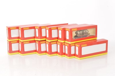 Lot 144 - Hornby China OO Gauge Esso Tank Wagons (13)