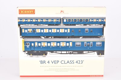 Lot 242 - Hornby 00 Gauge R2946 BR blue 4-VEP Class 423 Train Pack