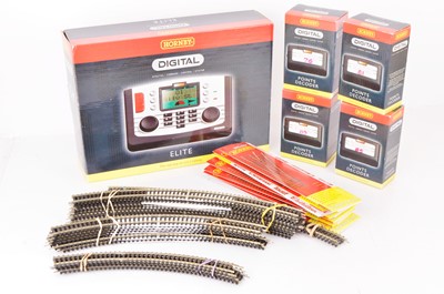 Lot 179 - Hornby Digital Controller Decoders and OO Gauge Track (Qty)