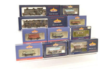 Lot 186 - Bachmann OO Gauge Steam Locomotives and Goods Wagons (10)