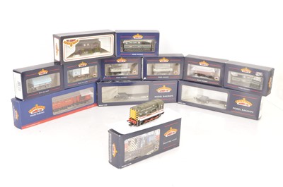 Lot 204 - Bachmann OO Gauge Diesel Shunter Royal Mail Sorting Van and Goods Wagons (12)