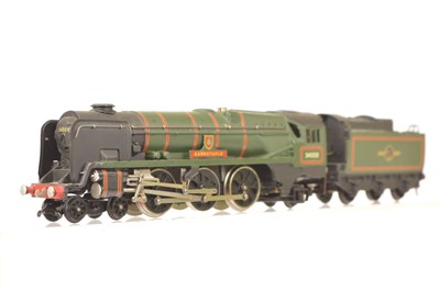 Lot 227 - Hornby-Dublo 00 Gauge 2-Rail unboxed 2235 BR green 34005 'Barnstaple' Locomotive and tender