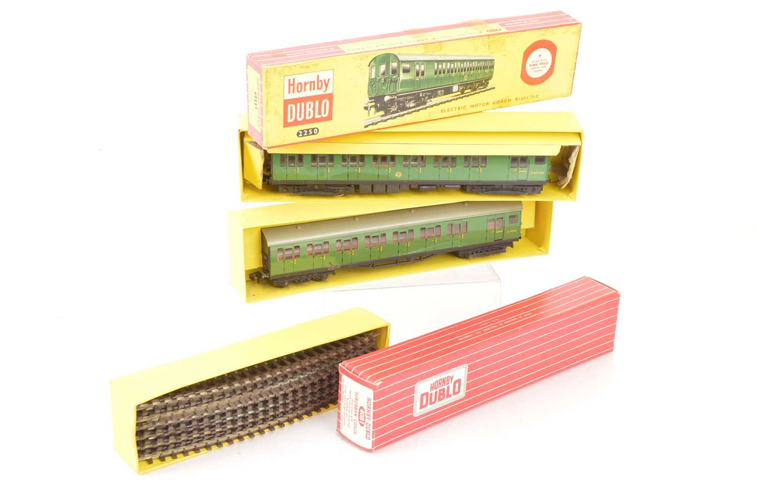 Lot 259 - Hornby-Dublo 00 Gauge 2-Rail BR green EMU 3-Car Set