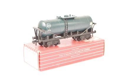 Lot 277 - Hornby-Dublo 00 Gauge 2-Rail 4685 ICI blue Caustic Liquor Bogie Tank wagon