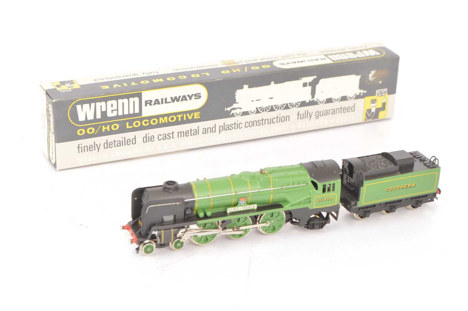 Lot 297 - Wrenn 00 Gauge W2237 Southern green West Country Class 21C109 'Lyme Regis' Locomotive and Tender