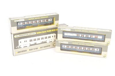 Lot 299 - Wrenn 00 Gauge BR blue and grey Brighton Belle 5-Car Set, (4 boxes)