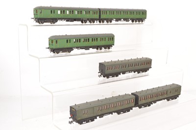 Lot 307 - Modified Tri-ang 00 Gauge SR green EMU 3-Car Set and three Clerestory coaches converted to Southern Stock (6)