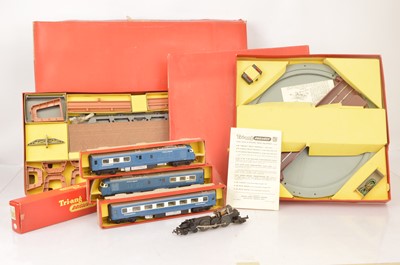 Lot 345 - Tri-ang 00 Gauge Blue Pullman Train and Girder Bridge Presentation Set and Turntable