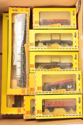 Lot 412 - Fleischmann HO Gauge German Freight Stock (14)