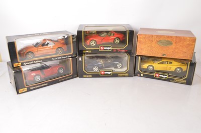 Lot 2 - 1:18 Scale Diecast Sports Cars (6)