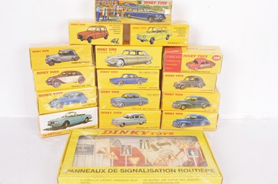 Lot 49 - Atlas Edition French Private Cars Taxis and Road Signage (16)
