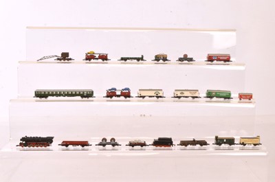 Lot 431 - Marklin and other Z gauge German Outline Locomotive and rolling stock (18)