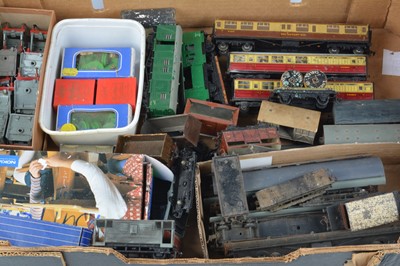 Lot 554 - Hornby-Dublo 00 Gauge 3-Rail various switches and Buffer stops Wagon and Coach spares and other Accessories (qty)