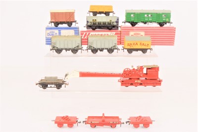 Lot 565 - Hornby-Dublo 00 Gauge 2-Rail late issue Hopper Wagon  and Breakdown Crane and other super detail Rolling Stock