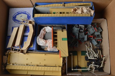 Lot 567 - Large collection of Hornby-Dublo 00 Gauge 3-Rail Track Points and Accessories including Signals and Buffers