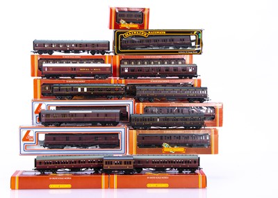 Lot 503 - Hornby Mainline Bachmann and Airfix 00 gauge BR and LMS maroon coaches boxed and unboxed