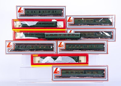 Lot 504 - Lima and Hornby 00 gauge BR SR green coaches