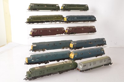 Lot 637 - Lima 00 gauge express Diesel Locomotives (12)