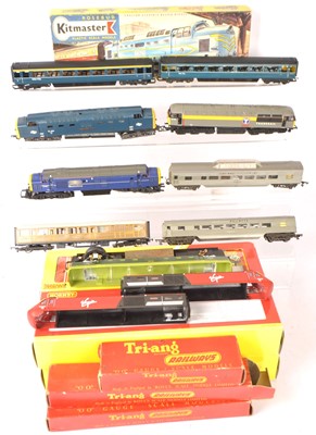 Lot 640 - Hornby Lima Diesel locomotives 00 gauge with carriages wagons and empty boxes (qty)