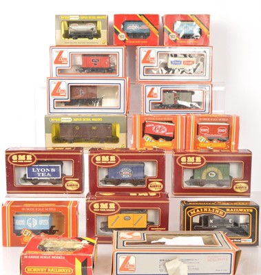 Lot 650 - Lima Steam Locomotive 00 gauge and Hornby Airfix Lima Wrenn freight wagons in original boxes  (18)