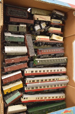 Lot 686 - Lima Marklin and other makers H0 gauge Coaches and freight wagons (48)