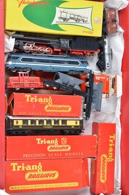 Lot 695 - Fleischmann Jouef H0 gauge Steam and Diesel Locomotives  with Tri-ang Hornby-Dublo and other wagons and coaches (13)
