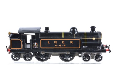 Lot 734 - A re-finished Hornby 0 Gauge clockwork No 2 Tank Locomotive (2)