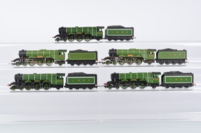 Lot 461 - Hornby 00 gauge LNER green class A1 and A3 4-6-2 Locomotives and tenders (5)