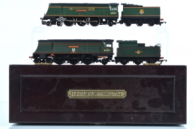 Lot 486 - Hornby 00 gauge BR green Steam Locomotives and tenders in original boxes (2)