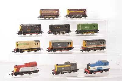 Lot 669 - Hornby Lima Bachmann  00 gauge Diesel shunters (11)