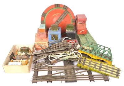 Lot 716 - Hornby 0 Gauge Electric Track and Accessories (2 boxes)