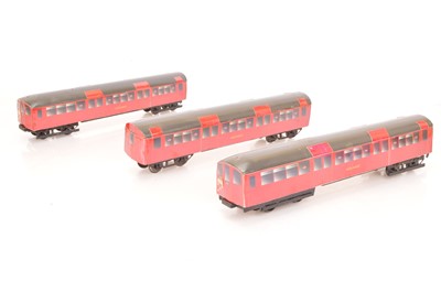 Lot 748 - A Modern 0 Gauge 3-rail Three-car London Transport 1938 stock Tube Train (3)