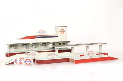Lot 749 - A Modern (Repro) 0 Gauge London Transport 'Ashfield' Station (qty)