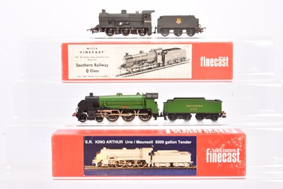 Lot 560 - Wills and South Eastern Finecast 00 Gauge kitbuilt SR and BR ex SR Steam Locomotives and Tenders