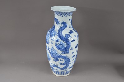 Lot 220 - A modern Chinese blue and white porcelain vase
