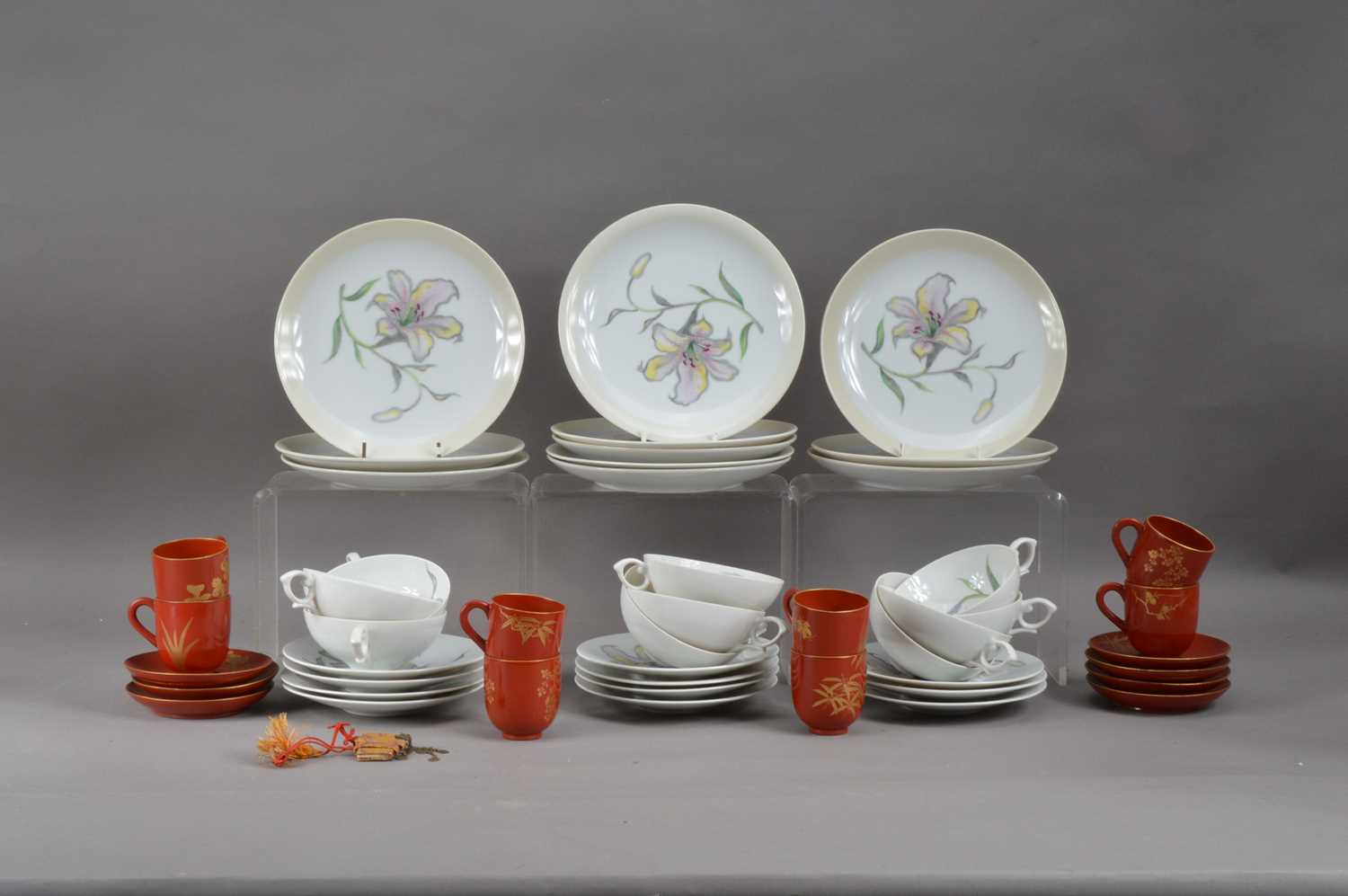 Lot 238 - A late 20th century Japanese tea service