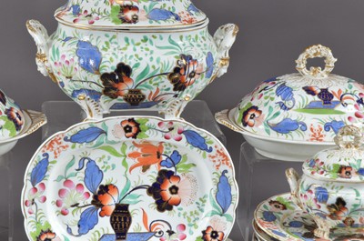 Lot 257 - A very large collection of unmarked English porcelain dinner wares