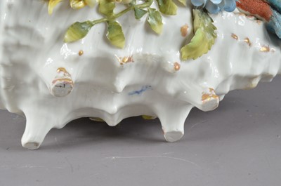 Lot 277 - A German early 20th century porcelain shell centre-piece
