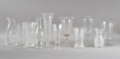 Lot 313 - A collection of glassware