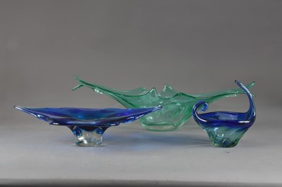 Lot 368 - Three items of studio glass