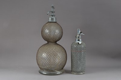 Lot 385 - A late 19th century French double gourd glass syphon