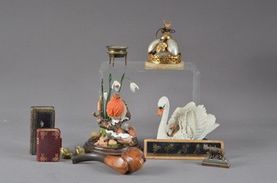 Lot 418 - An assorted collection of works of art