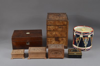 Lot 471 - A collection of boxes