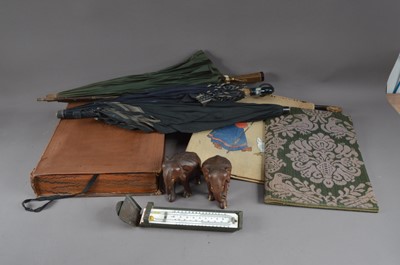 Lot 473 - An assorted collection of items